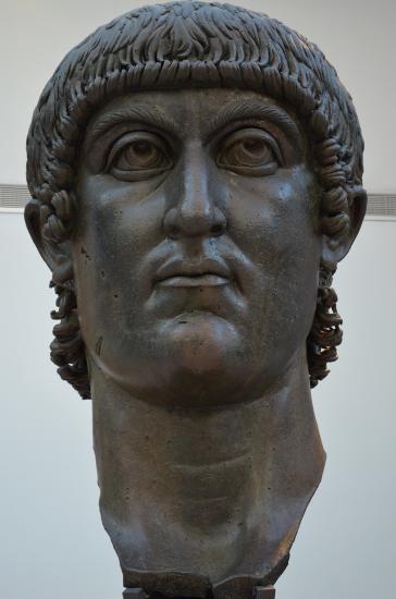 Constantinus kolosszális bronzszobra (Fotó: Mráv Zsolt)