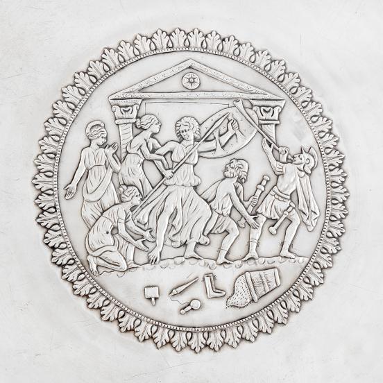 Akhilleusz leleplezése Szküroszon a tál medalionjában
