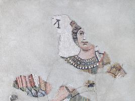 A city goddess personifying a metropolis of the Roman Empire from the mosaics of the banquet hall in the Nagyharsány villa (Photo: © Hungarian National Museum)